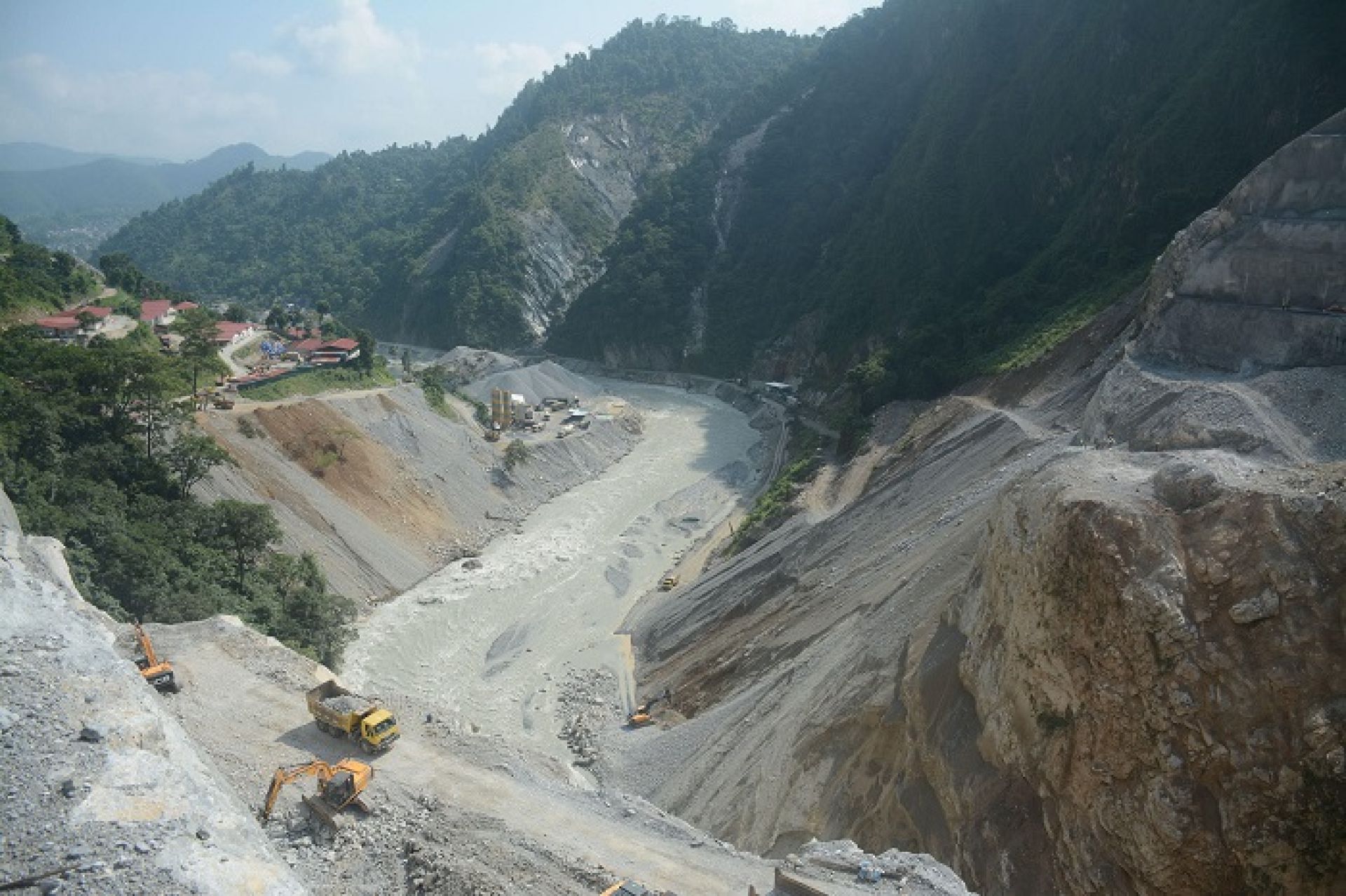 नीतिगत समस्या मै अल्झियो १४० मेगावाट क्षमताको तनहुँ हाइड्रो, ६९ प्रतिशत मात्रै काम सम्पन्न 